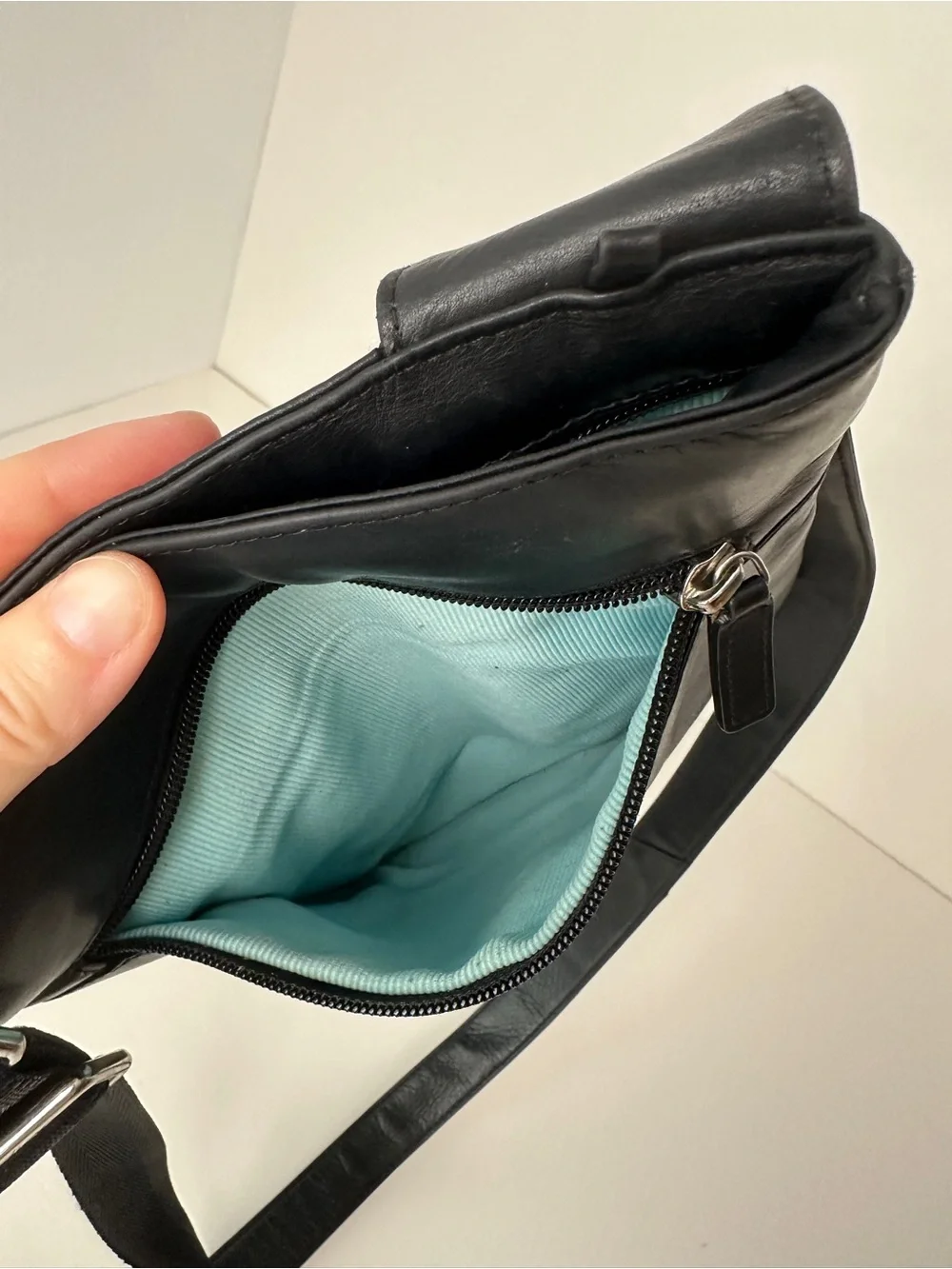 Radley London Black Leather Slim Crossbody Bag Messenger Purse Tiffany Lining